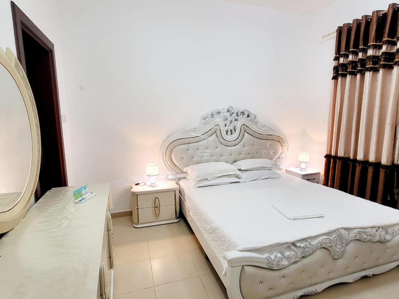 Cheap Holiday Home Ajman Phòng bức ảnh